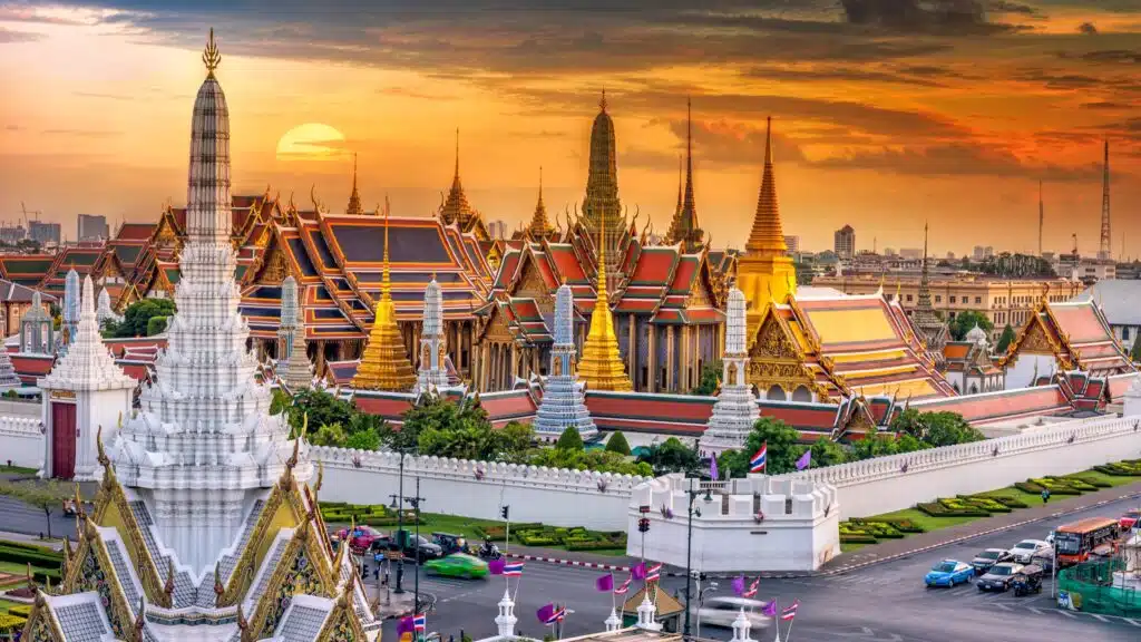 Grand palace and Wat phra keaw at sunset bangkok