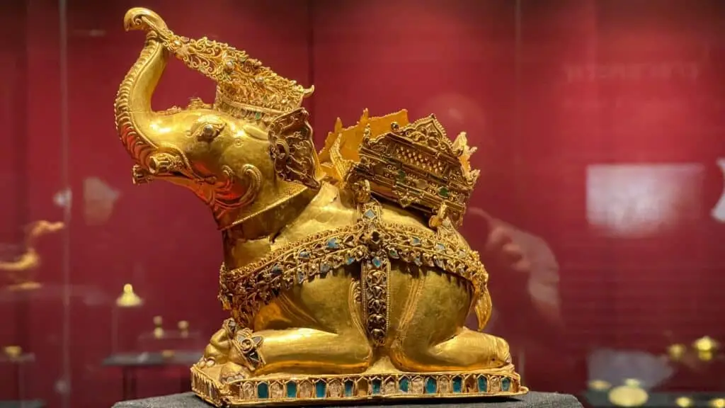 Chao Sam Phraya Museum