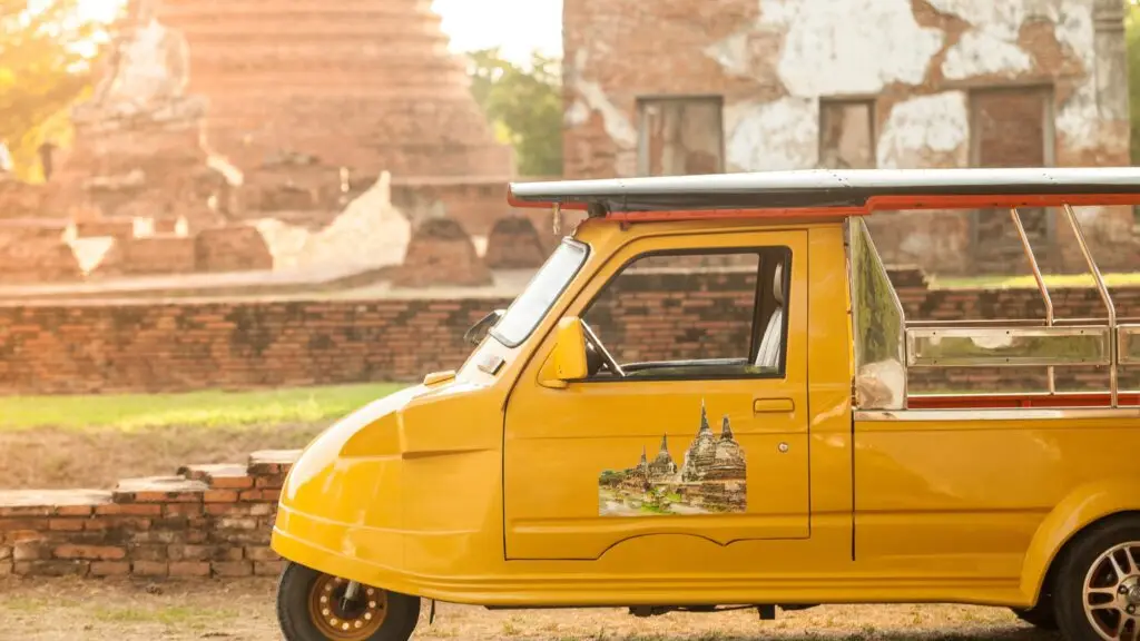 Yellow Tuk Tuk in Ayutthaya
