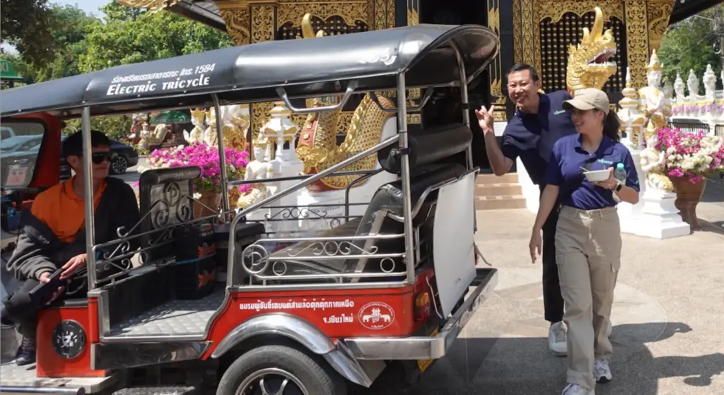Chiang Mai Culinary Experience by Electric Tuk Tuk 2-3