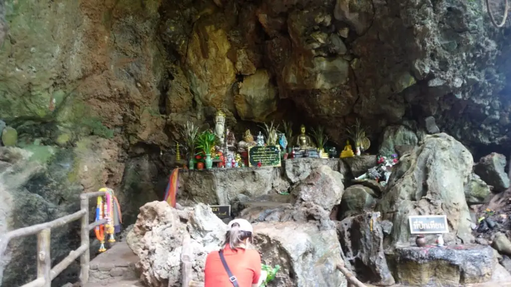 The Mae Hong Son Loop_ Caves, Canyons & Community