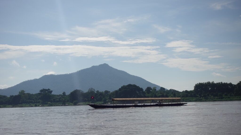 Boat ride at Mekong River-Kaeng Khut Khu (Loei)