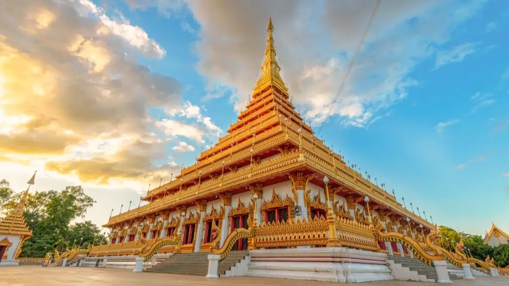 Phra Mahathat Kaen Nakhon,Khon Kaen shutterstock