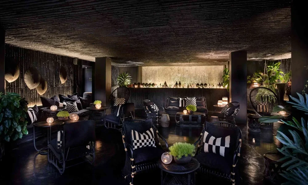 BAAN TA LOUNGE & LAWN Raya Heritage