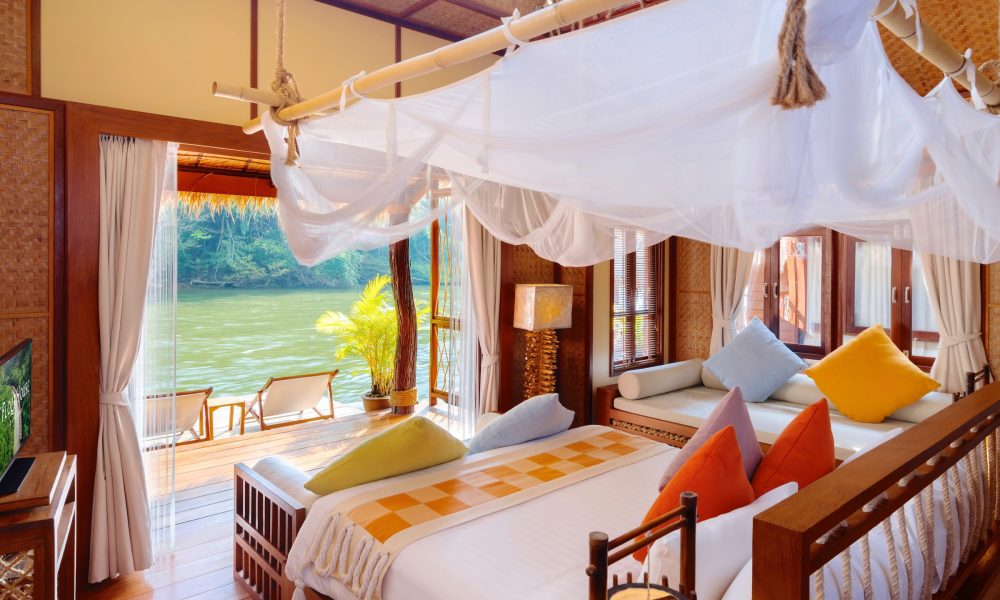 THE FLOATHOUSE RIVER KWAI