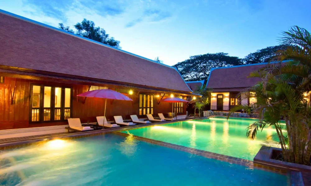 Legendha Sukhothai Swimming Pool